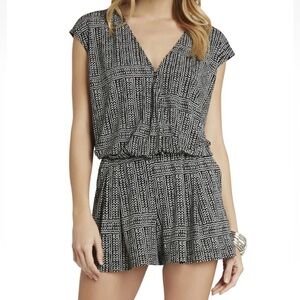 BCBGeneration Romper Black & White Chevron-Inspired Print Medium NWOT